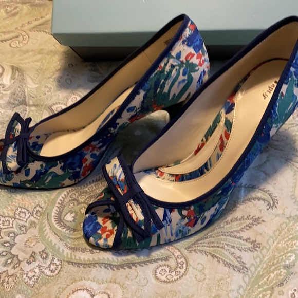 Apt 9 Print Fabric Bow Pumps - Picture 6 of 7